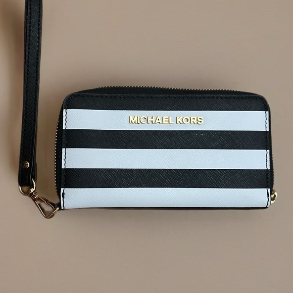 Black and White Striped Michael Kors Wristlet - Picture 1 of 3